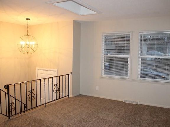 5th image of 1219 Payton Ave