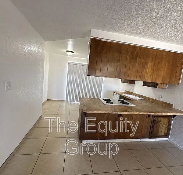 2023 S Tracy Ct — Photo 5