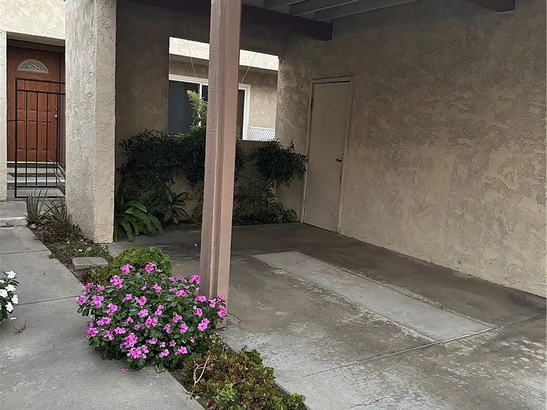 5249 Village Circle Dr — Photo 1
