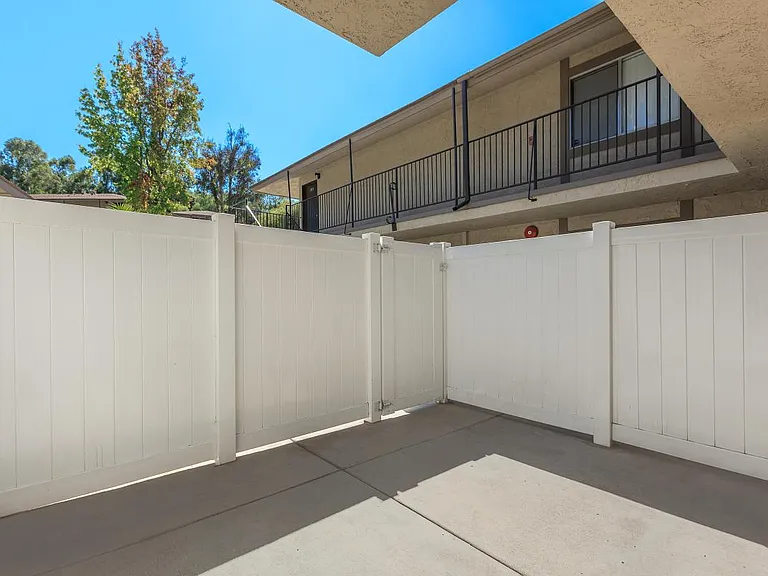 Woodglen Apartment Homes — Photo 40
