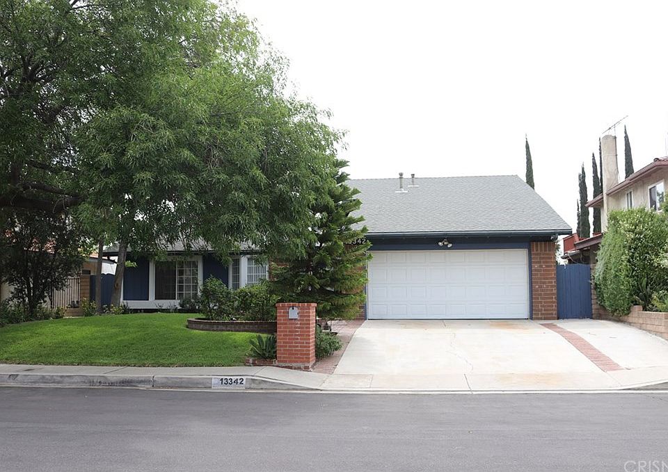 1st image of 13342 Meadow Wood Ln