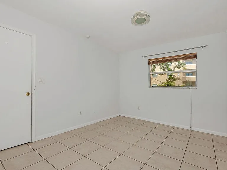 4111 Stirling Rd #308 — Photo 15