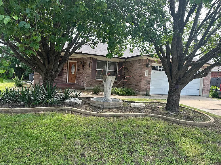 206 Katherine Way — Photo 4