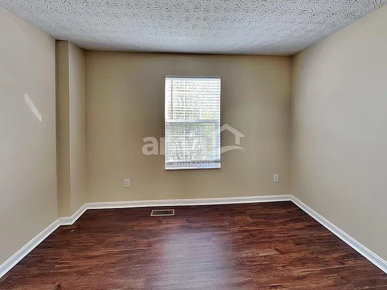 10136 Corona Ln — Photo 21