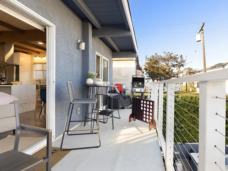 824-826 Anacapa Ct — Photo 23
