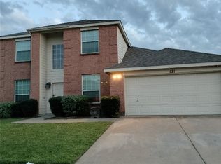 521 Richmond Park Ln, Fort Worth, TX 76140