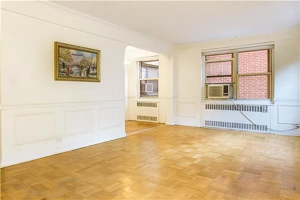 Sold by Century 21 Metropolitan | media 16