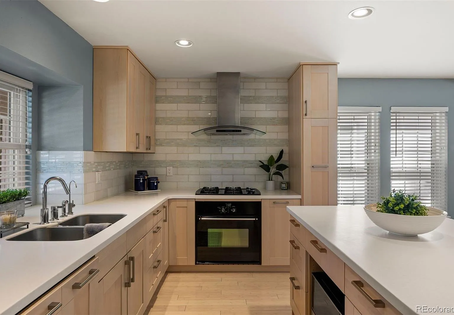 3 bed, 2.5 bath, 1699 sqft, $3,000 — Photo 4