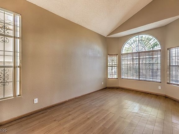 3rd image of 4861 Camino Sombrero