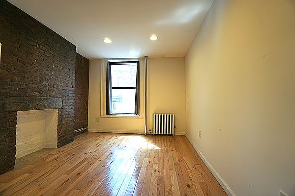 1st image of 310 E 6th St APT 19