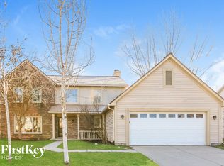 10669 Misty Hollow Ln, Fishers, IN 46038