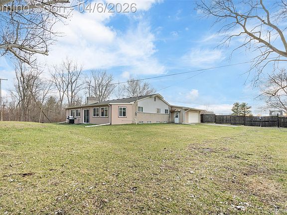 5th image of 15701 Middlebelt Rd
