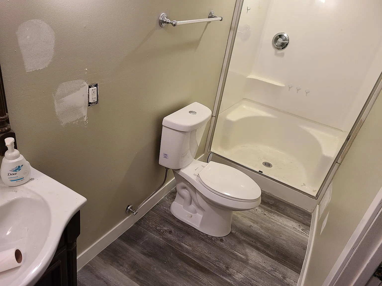 1804 Southlawn Drive - B — Photo 2