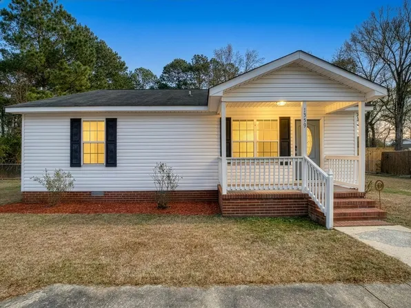 1359 14th St, Hartsville, SC 29550