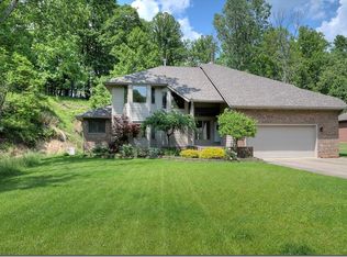 17663 Rauland Dr, Walton Hills, OH