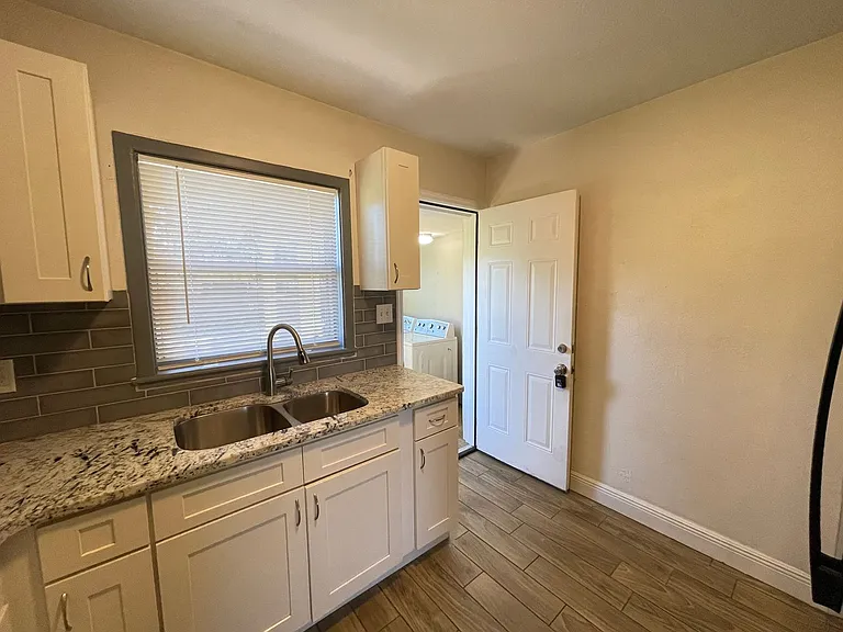 5122 Old Cheney Hwy — Photo 9