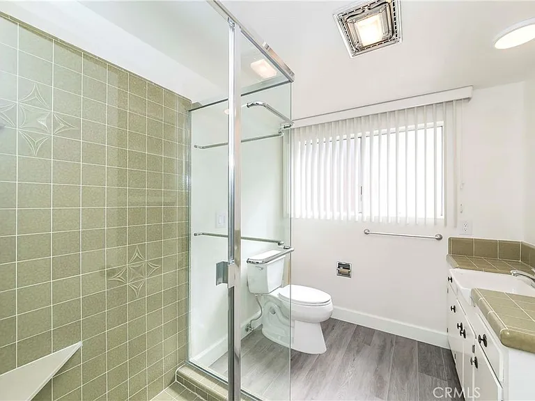 4610 Rockbluff Dr — Photo 17