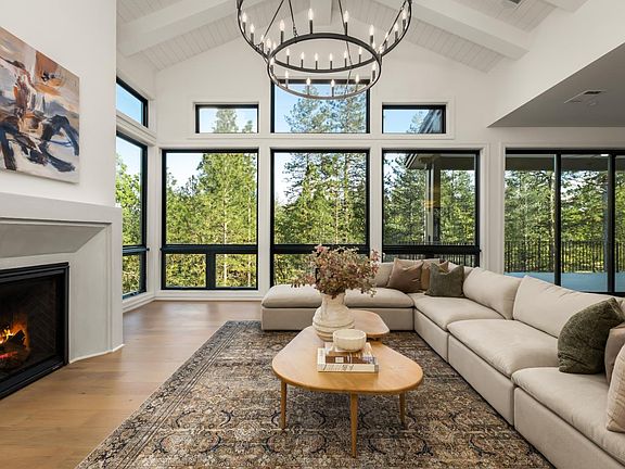 3rd image of 1632 The Point Rd