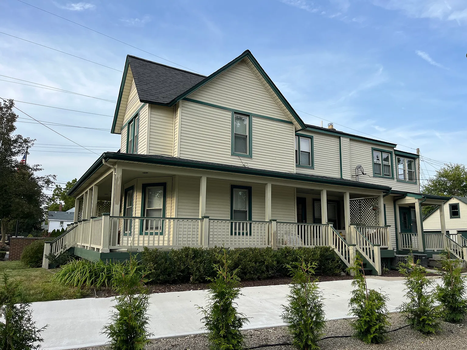 876 N Mill St — Photo 1
