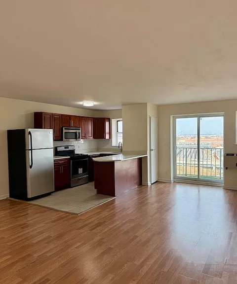2955 Shell Rd #3R — Photo 2