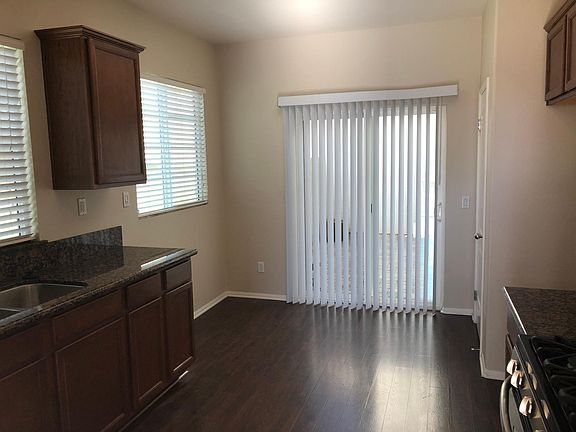 2nd image of 37461 Paseo Violeta