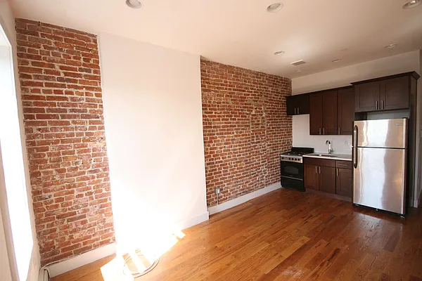 Rented by Makover Group Inc | media 7