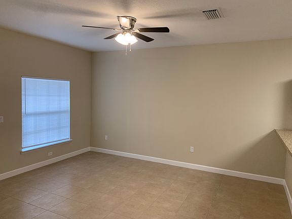 4th image of 711B Bluebill Pl