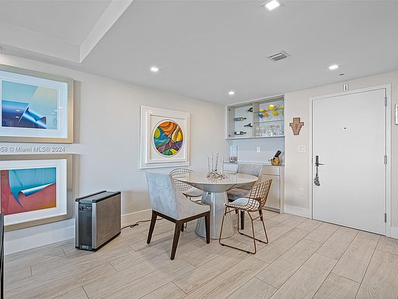 5th image of 600 Biltmore Way APT 611