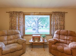 302 Troendle St SW, Mapleton, MN 56065