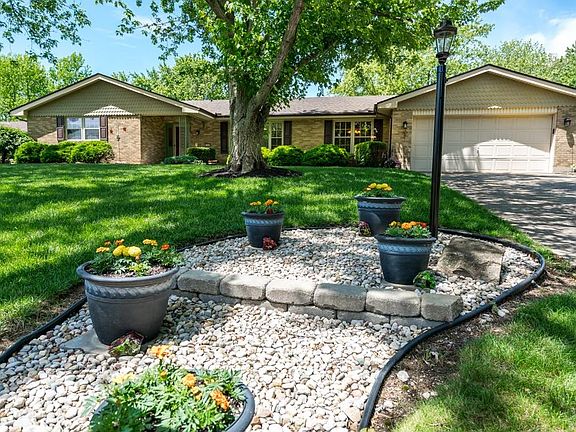 2nd image of 2183 Crab Tree Dr