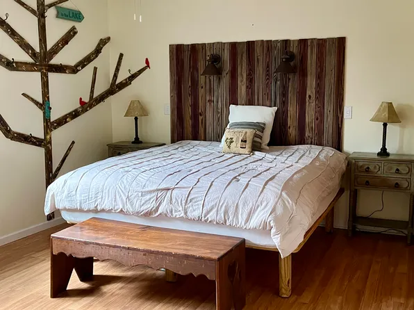 197 Pearson Cir, Lake Lure, NC 28746