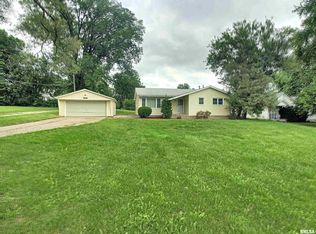 5133 N Pine St, Davenport, IA 52806