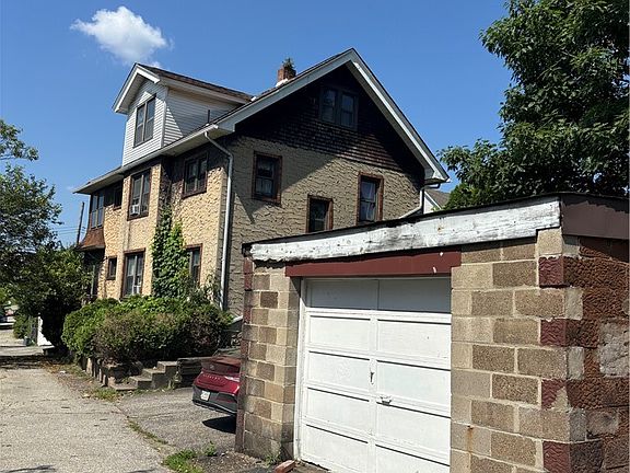 2nd image of 119 Doney St