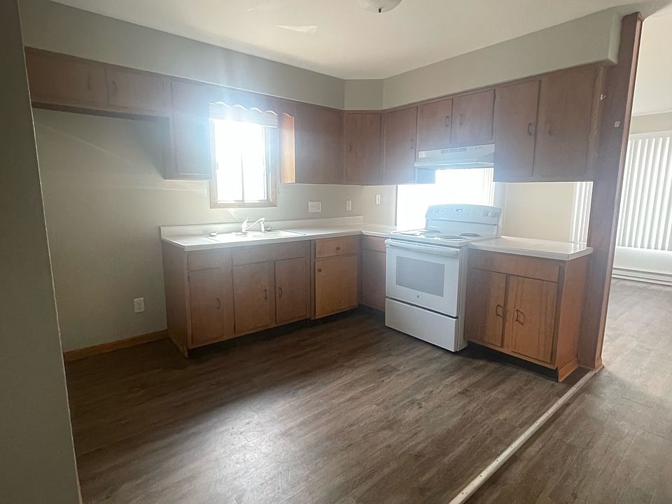 1st image of 205 W Walworth St APT 4