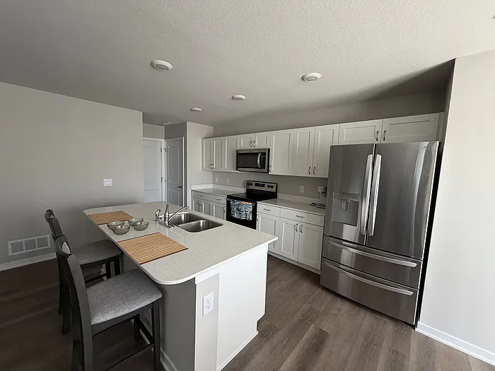 2486 SE Morningdew Dr — Photo 4
