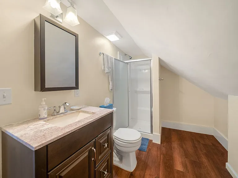 216 Dearborn Pl — Photo 5