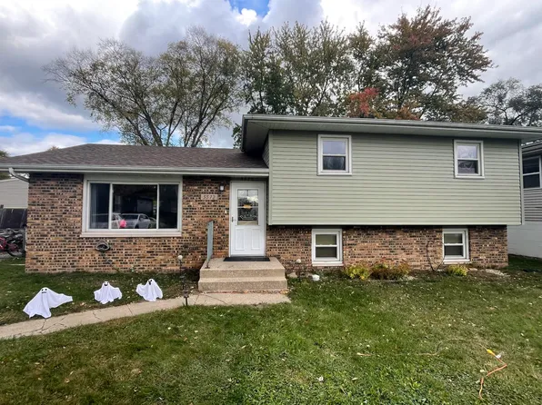 5572 Harmony Ave, Portage, IN 46368