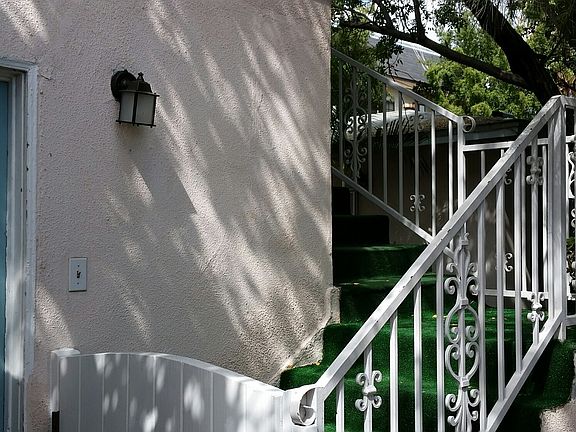 3rd image of 233 N Cordova St #B