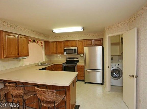 3rd image of 7915 Evesboro Dr