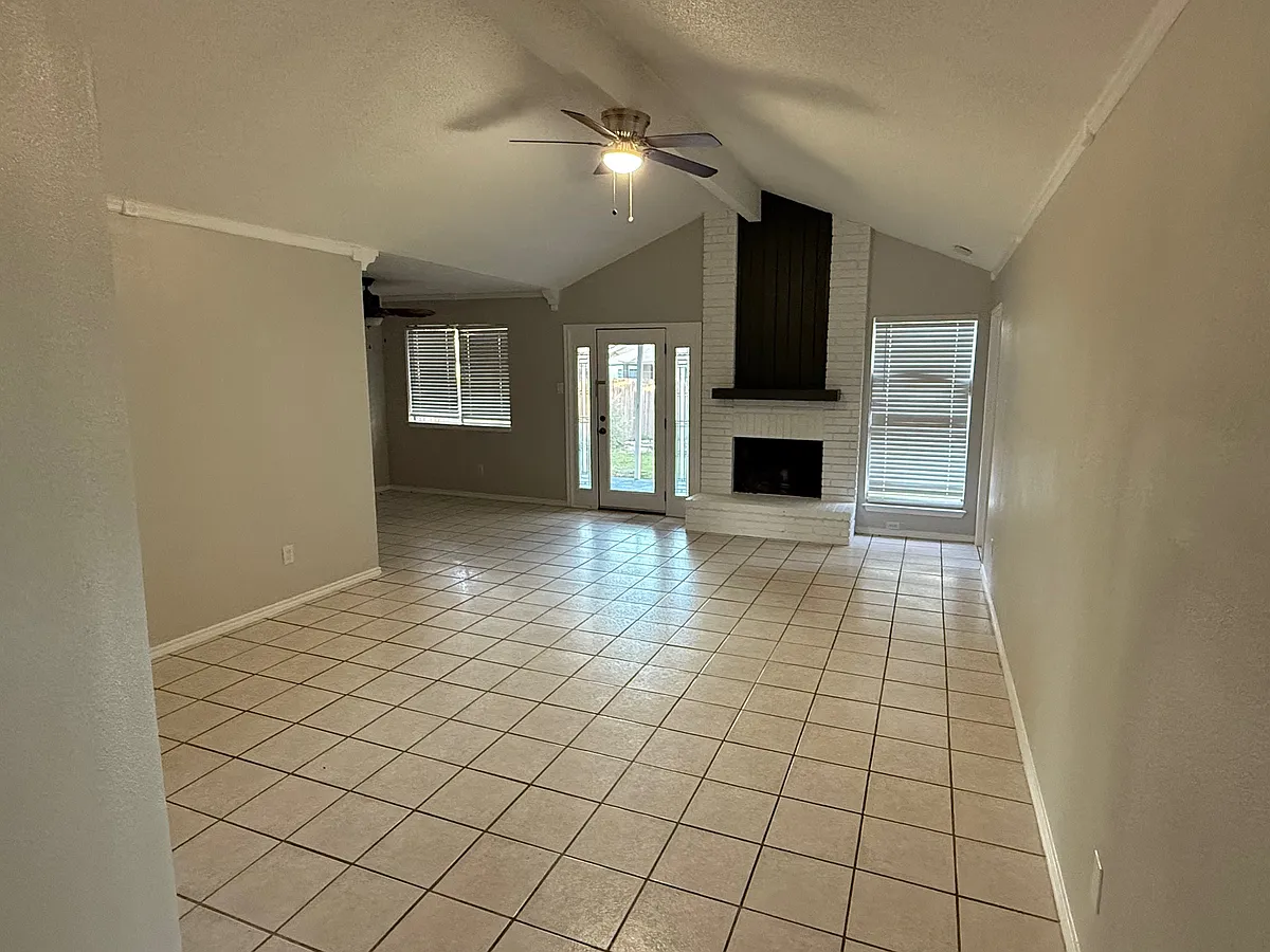 Building Photo - 12206 Ridge Spur