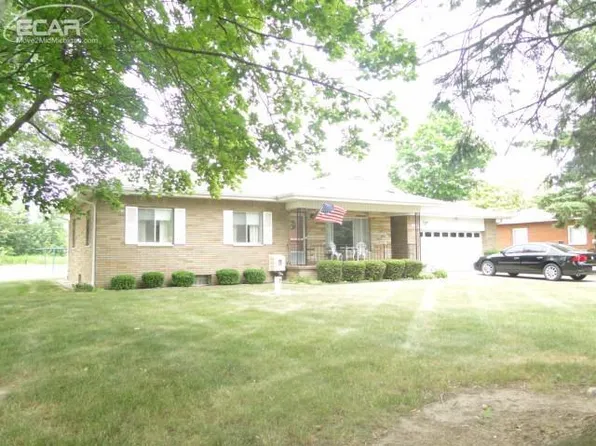 5043 E Mount Morris Rd, Mount Morris, MI 48458