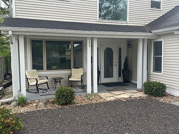 5th image of 1344 Eagle St