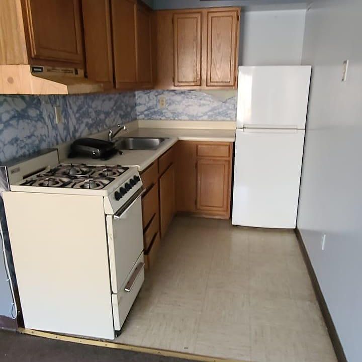 2nd image of 17 W Broad St Unit 203