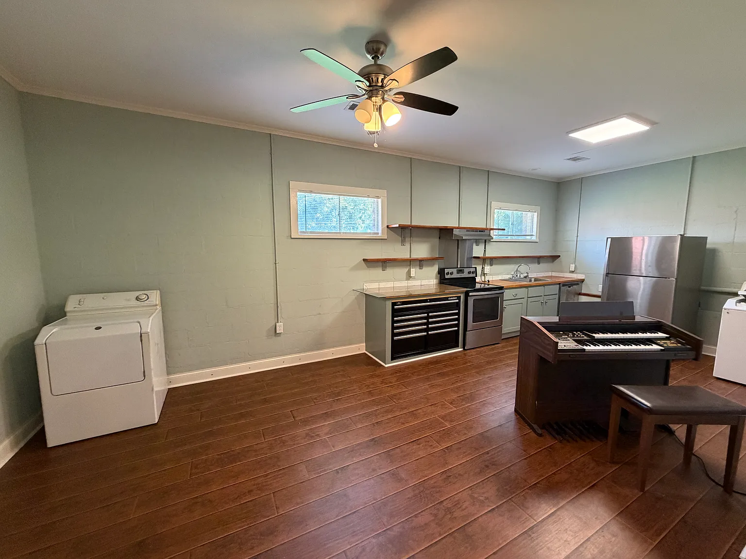 3 bed, 2000 sqft, $1,700 — Photo 4
