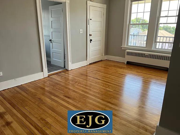 325 Amory St #3 — Photo 13