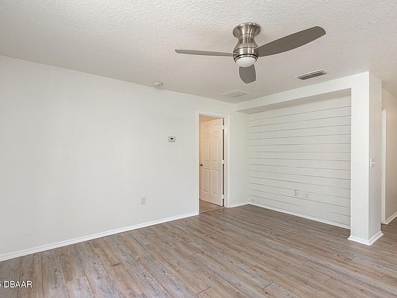 4th image of 85 Levee Ln