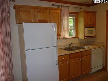 3rd image of 335 Glen Park Dr