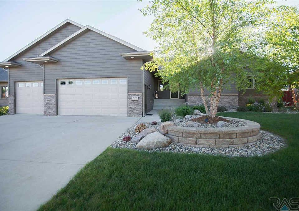 1st image of 8301 S Seven Oaks Dr