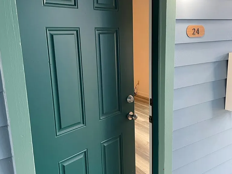 University House — Photo 11