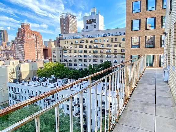 4th image of 301 E 66th St APT 9D